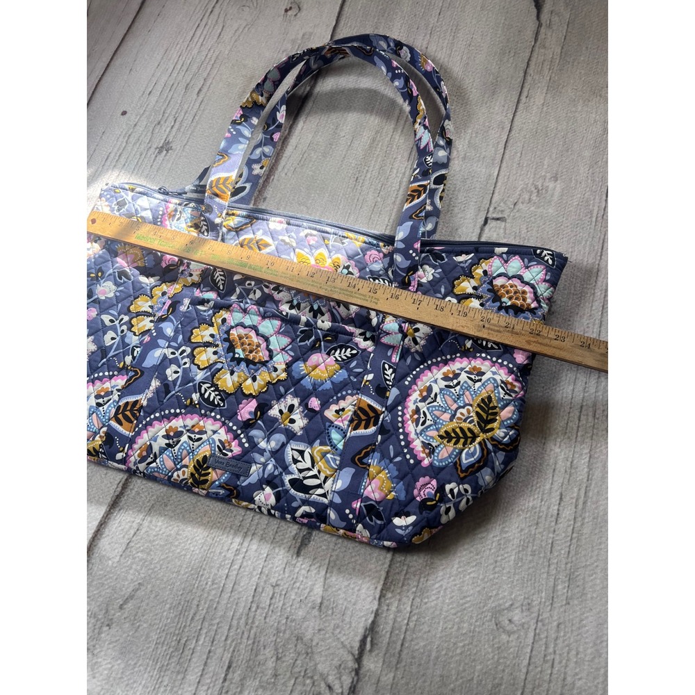 Vera Bradley Tote Bag Womens Large Blue Floral Mandala Quilted Boho Travel - Picture 4 of 9